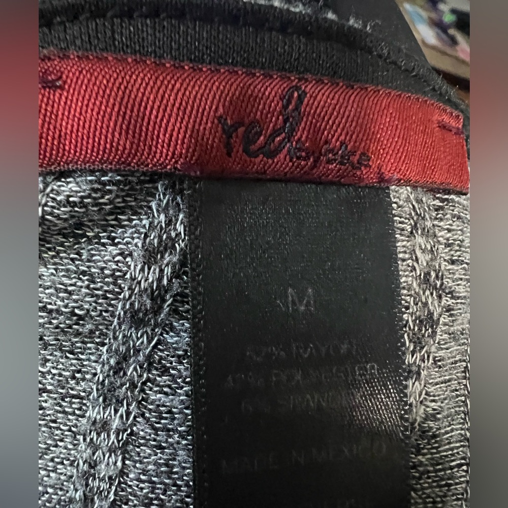 Buckle Red Sweater - Picture 3 of 4